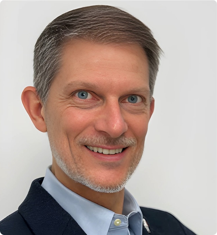 Dr Fernando Duque
