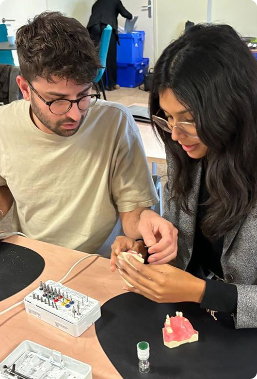 Atelier prothèse sur modèle pendant le module 3